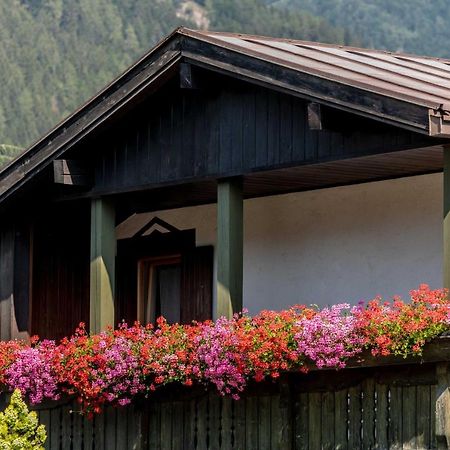 Suite Italy Pinzolo Due Giustino ภายนอก รูปภาพ