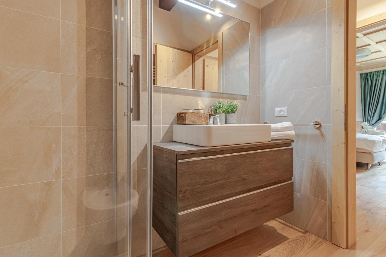 Suite Italy Pinzolo Due Giustino ภายนอก รูปภาพ