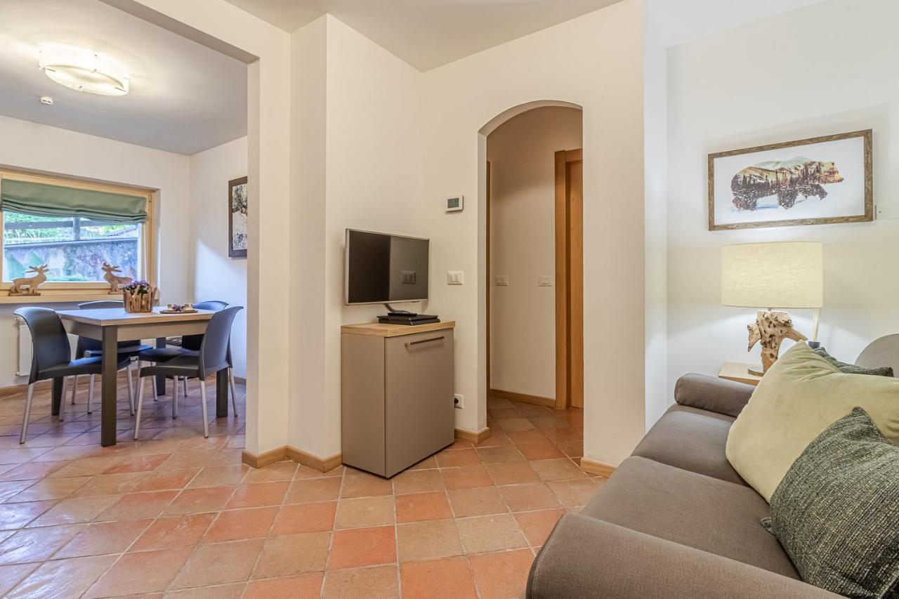 Suite Italy Pinzolo Due Giustino ภายนอก รูปภาพ