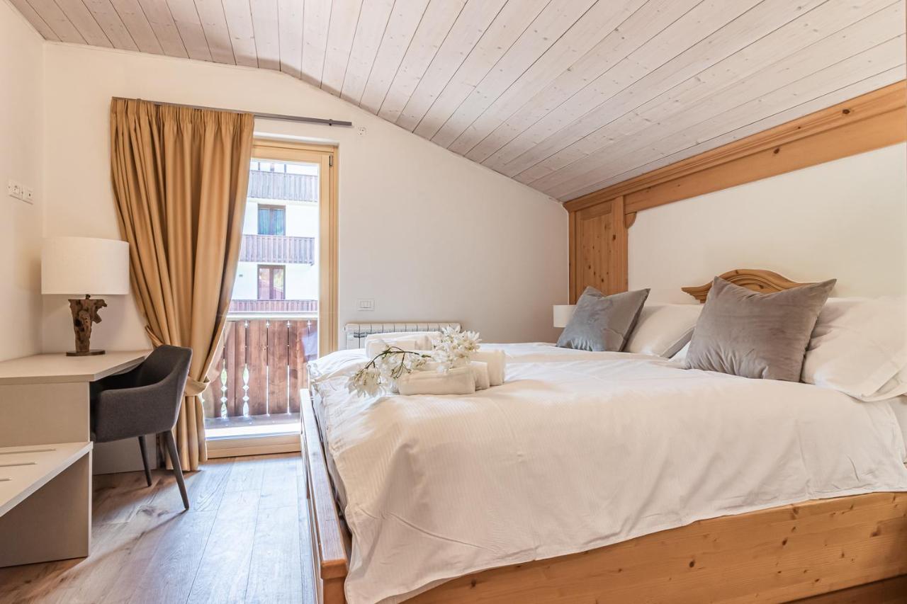 Suite Italy Pinzolo Due Giustino ภายนอก รูปภาพ